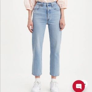Women’s Levi ribcage straight ankle jean
